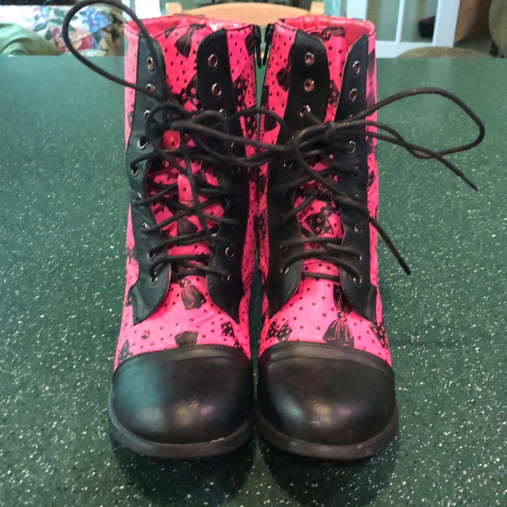Iron fist combat boot